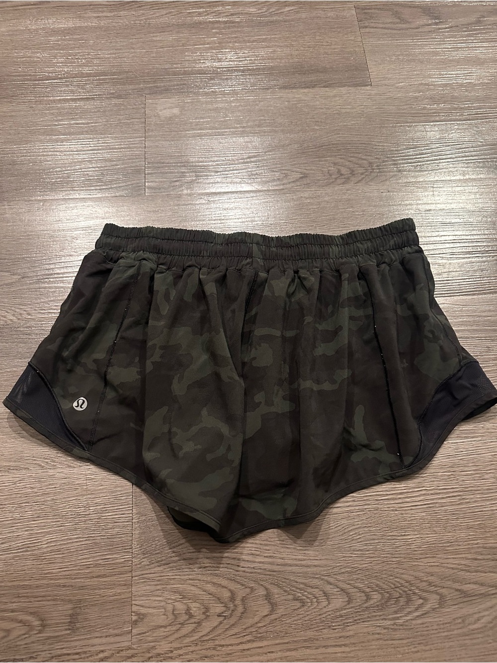 Lululemon Dark Green Camo hotty hot shorts